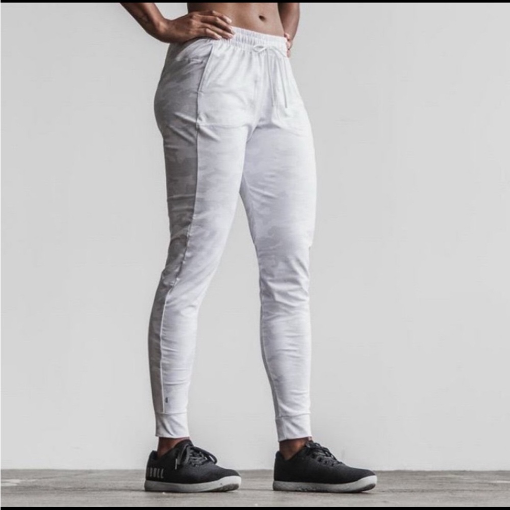 NOBULL Camo Print Joggers NWT